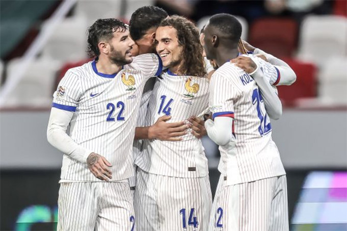 Dù thắng Israel tới 4-1 nhưng ĐT Pháp vẫn khiến những người yêu mến họ lo lắng